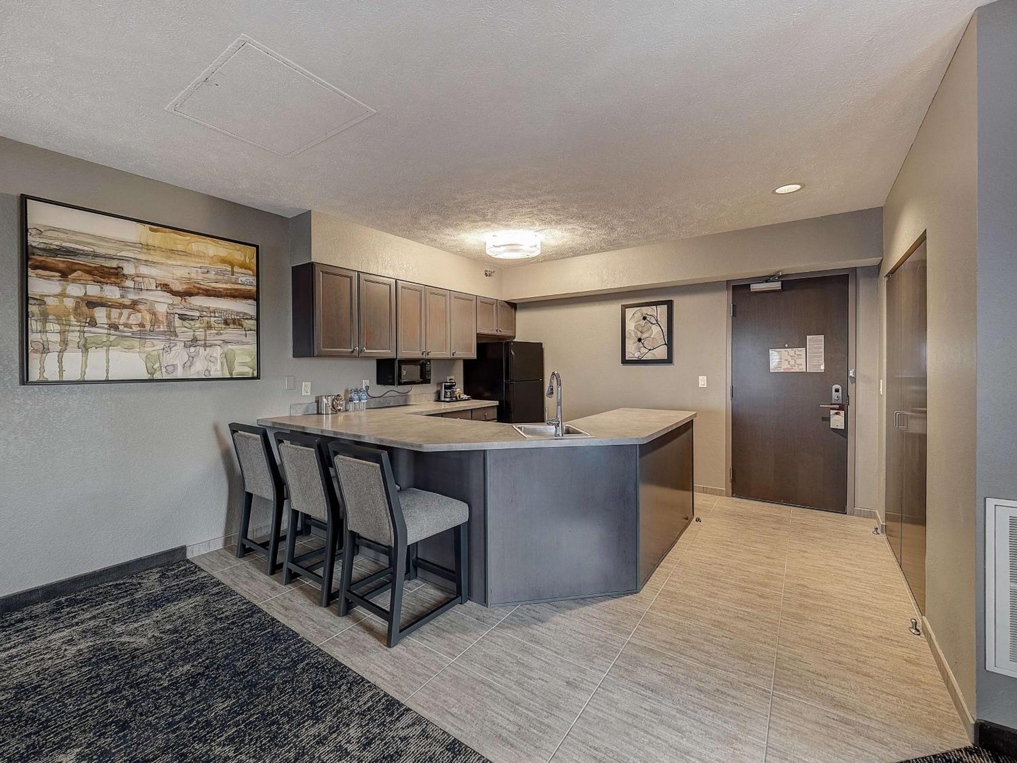 Doubletree By Hilton Bloomington
