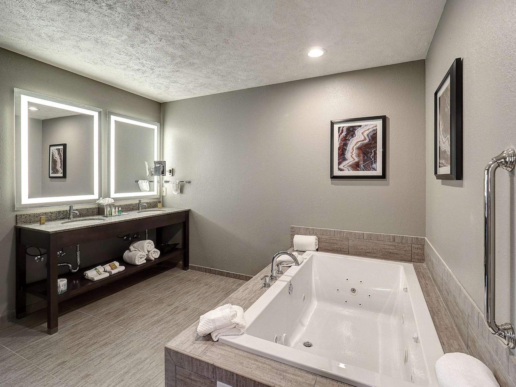 Doubletree By Hilton Hotel 4*