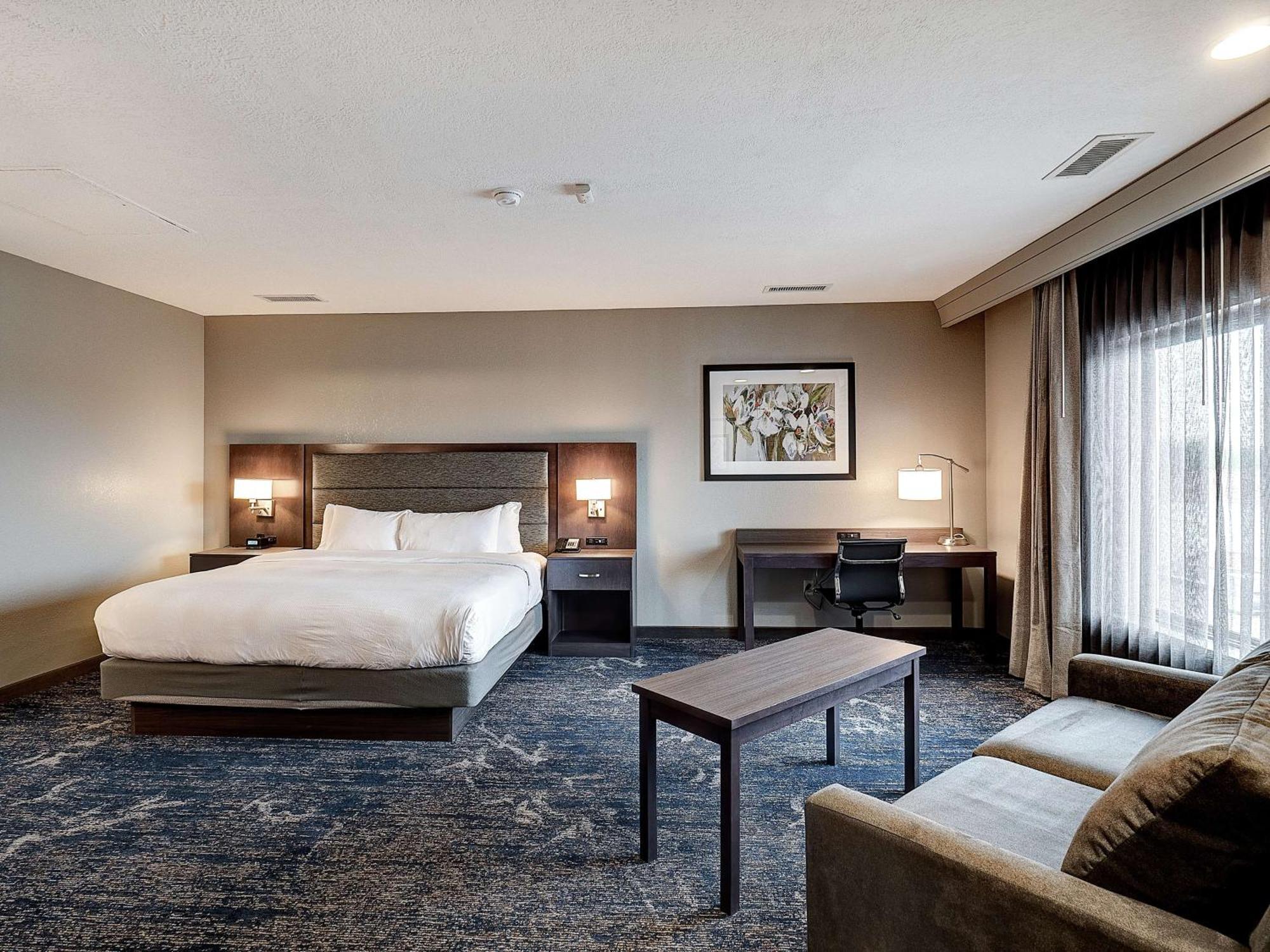 Doubletree By Hilton Hotel Bloomington